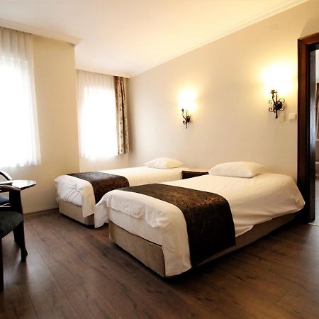 Montania Town Hotel Mudanya Exterior photo
