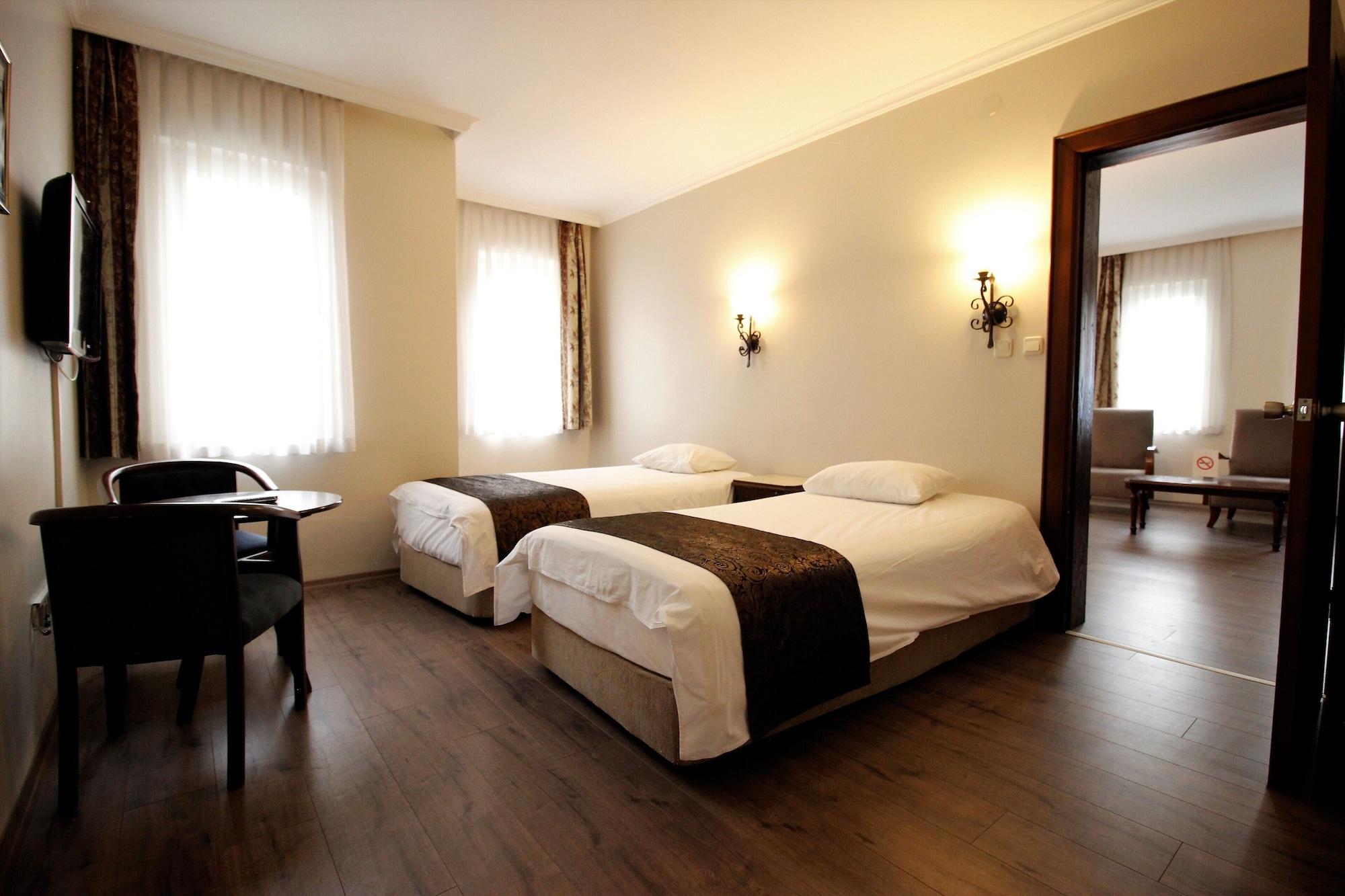 Montania Town Hotel Mudanya Exterior photo