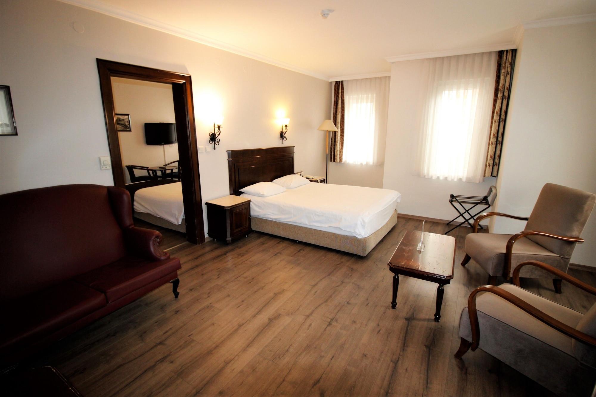 Montania Town Hotel Mudanya Exterior photo