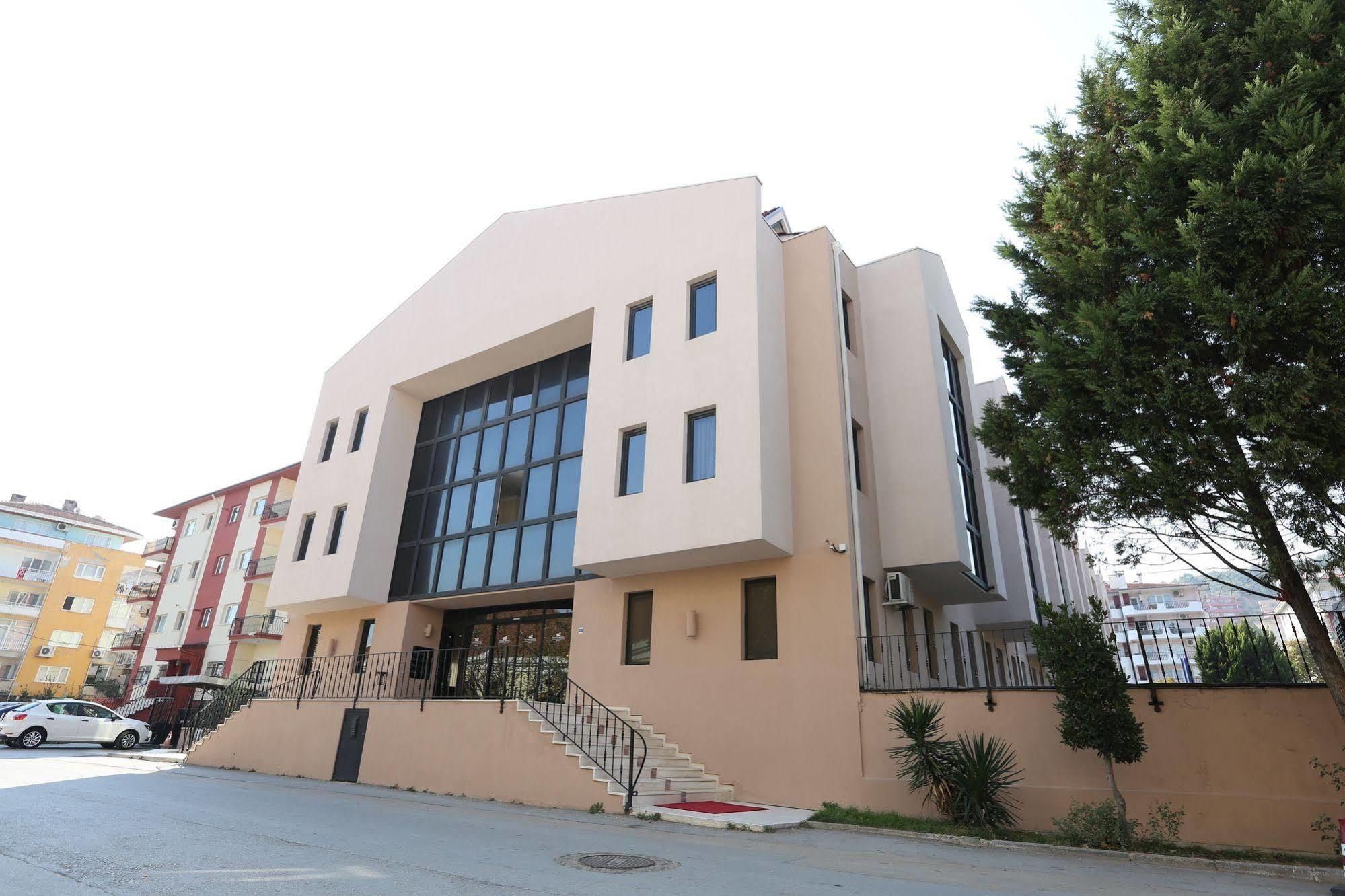 Montania Town Hotel Mudanya Exterior photo