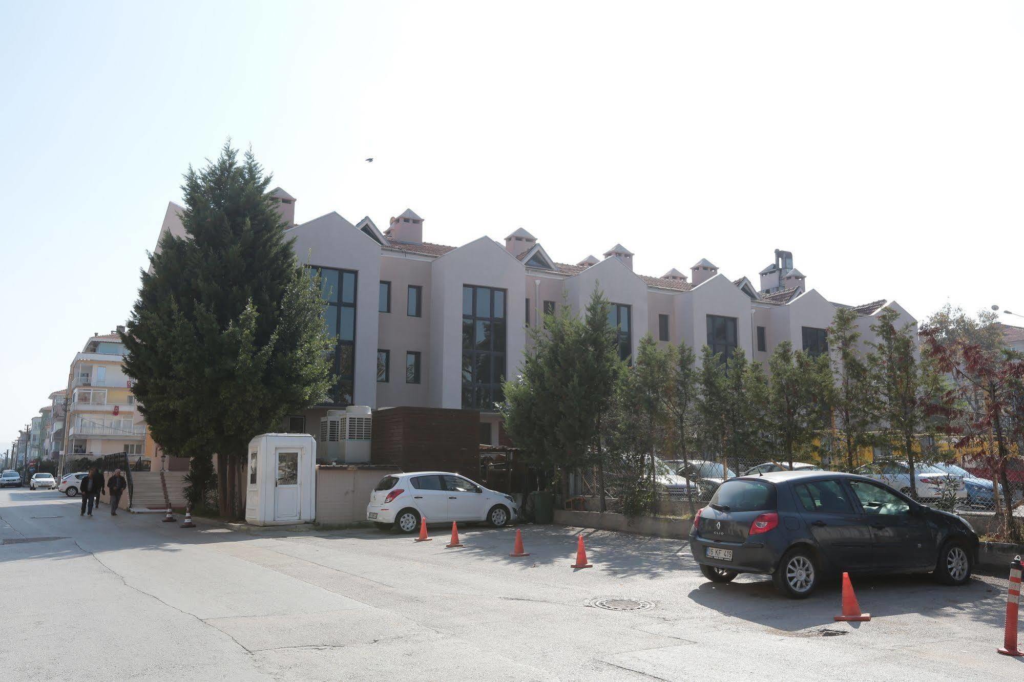Montania Town Hotel Mudanya Exterior photo