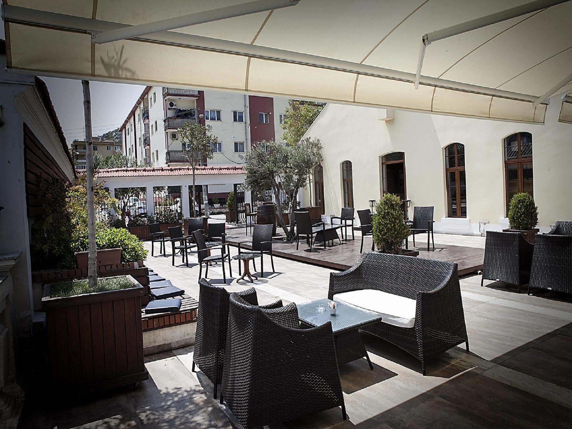 Montania Town Hotel Mudanya Exterior photo